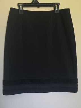 Tailor B. Moss Black Pencil Skirt with Hem Trim